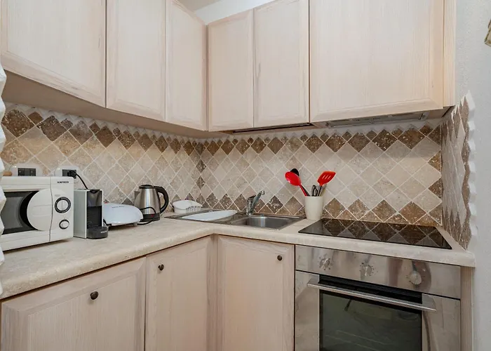 Poltu Quatu - Casa Di Charme Con Vista Darsena E Patio Privato Apartman *