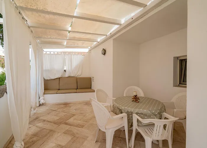 Poltu Quatu - Casa Di Charme Con Vista Darsena E Patio Privato *