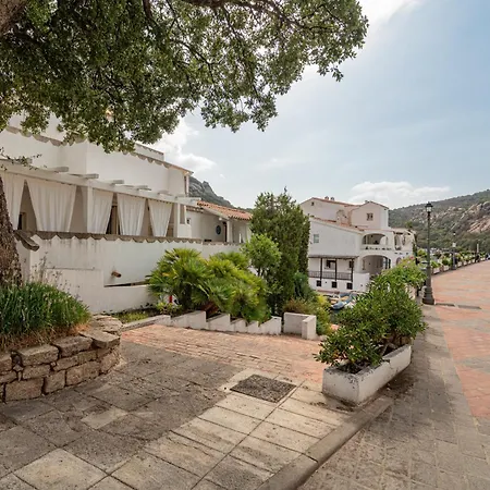 Poltu Quatu - Casa Di Charme Con Vista Darsena E Patio Privato شقة بايا سردينيا