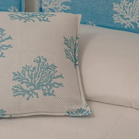 Poltu Quatu - Casa Di Charme Con Vista Darsena E Patio Privato