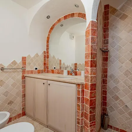 Poltu Quatu - Casa Di Charme Con Vista Darsena E Patio Privato Apartmán *