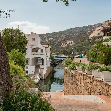 Poltu Quatu - Casa Di Charme Con Vista Darsena E Patio Privato Baia Sardinia