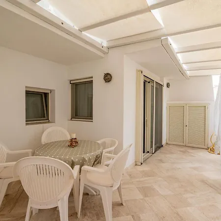 Poltu Quatu - Casa Di Charme Con Vista Darsena E Patio Privato Apartmán